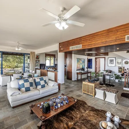 Sycamore Seaview فيلة أيا نابا