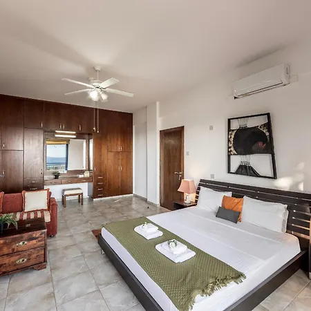 فيلة Sycamore Seaview أيا نابا