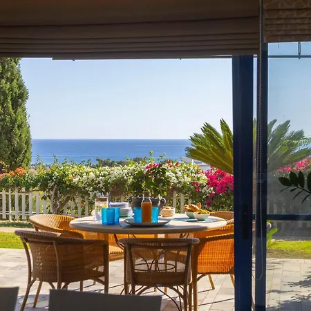Sycamore Seaview أيا نابا